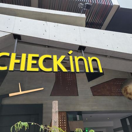 Check Inn Taichung Zhongshan Esterno foto