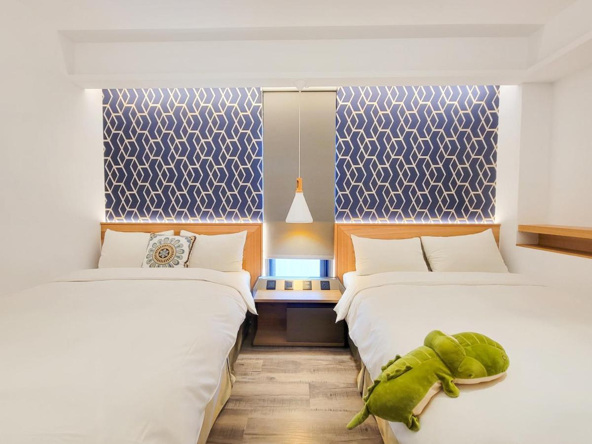 Check Inn Taichung Zhongshan Esterno foto