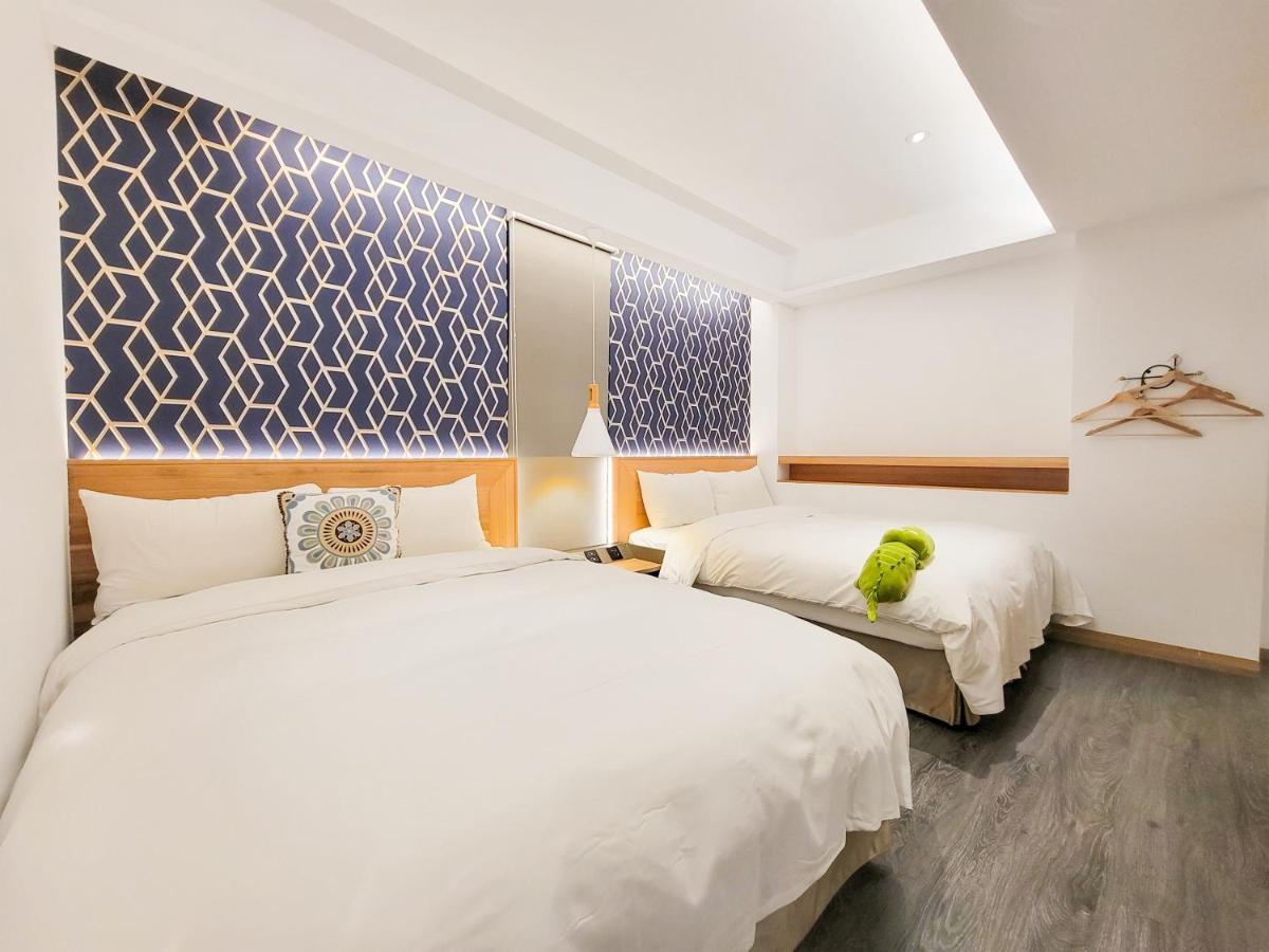 Check Inn Taichung Zhongshan Esterno foto