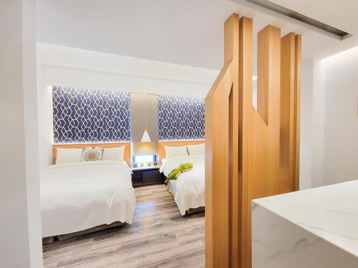 Check Inn Taichung Zhongshan Esterno foto