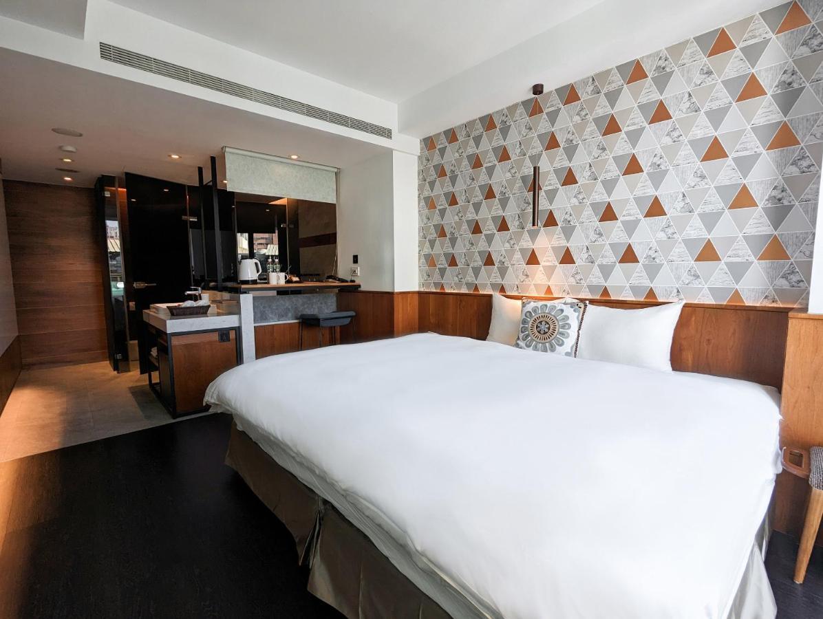 Check Inn Taichung Zhongshan Esterno foto