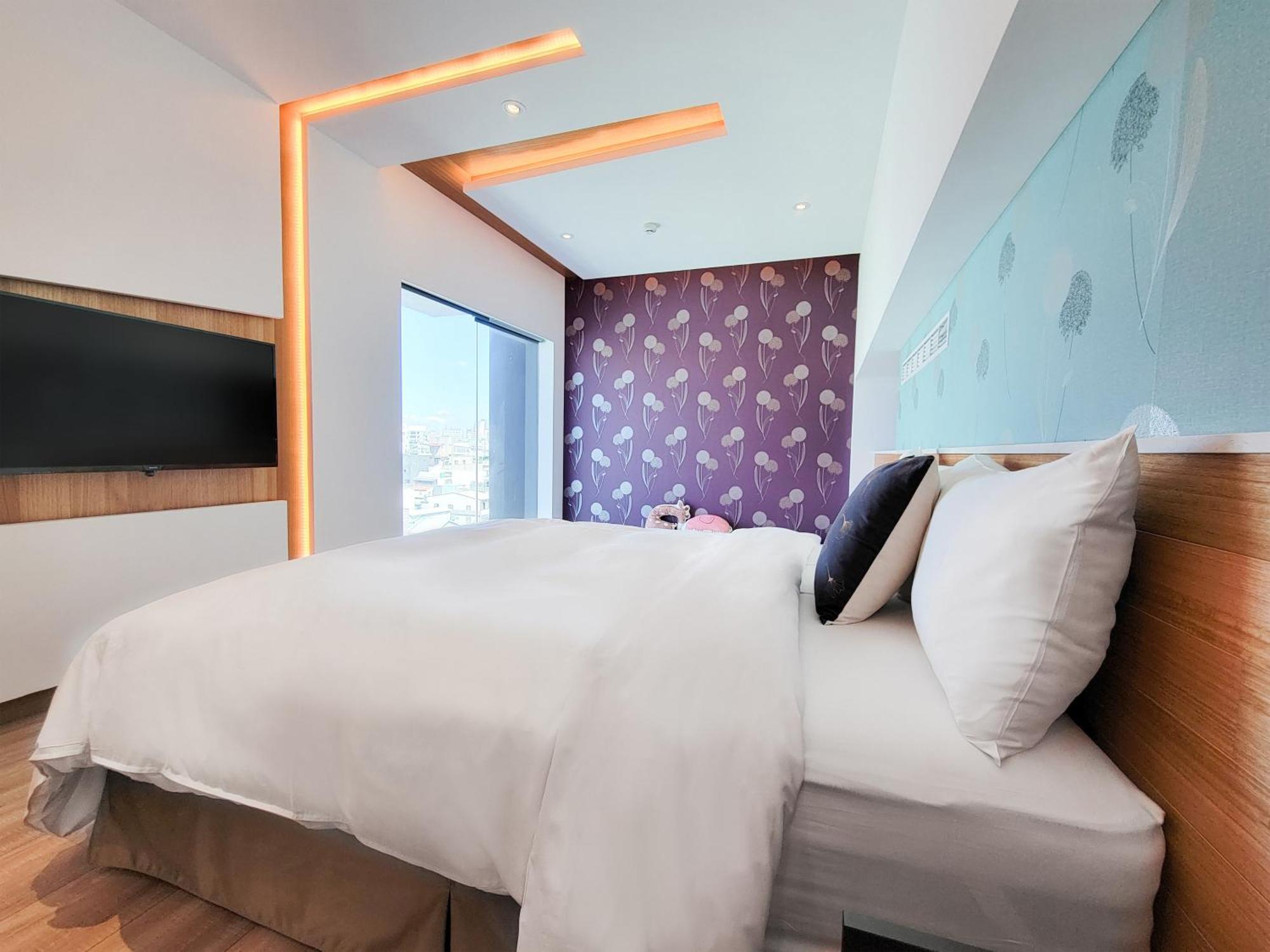 Check Inn Taichung Zhongshan Esterno foto