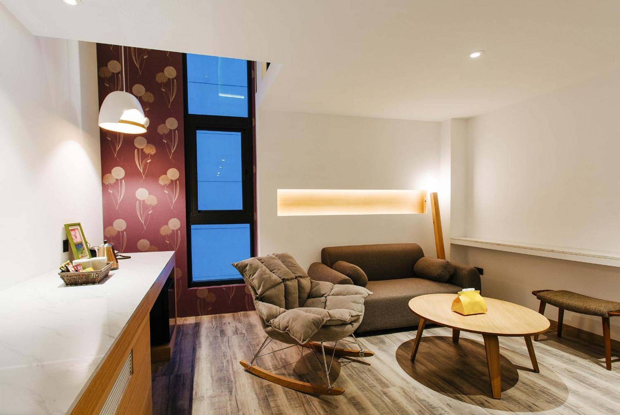 Check Inn Taichung Zhongshan Esterno foto