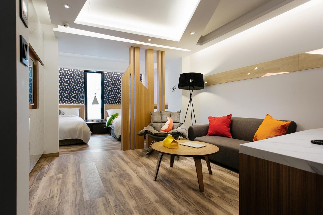 Check Inn Taichung Zhongshan Esterno foto